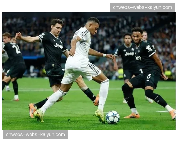 争议瞬间：皇马对阵贝蒂斯一役，VAR复核取消主队点球判罚