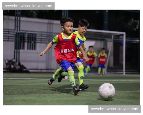 深度报道:探访本阿尔法的足球学校,看他如何培养下一代